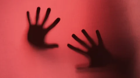 Homicídios crescem para mulheres negras e caem para não negras 2 Homicídios crescem para mulheres negras e caem para não negras