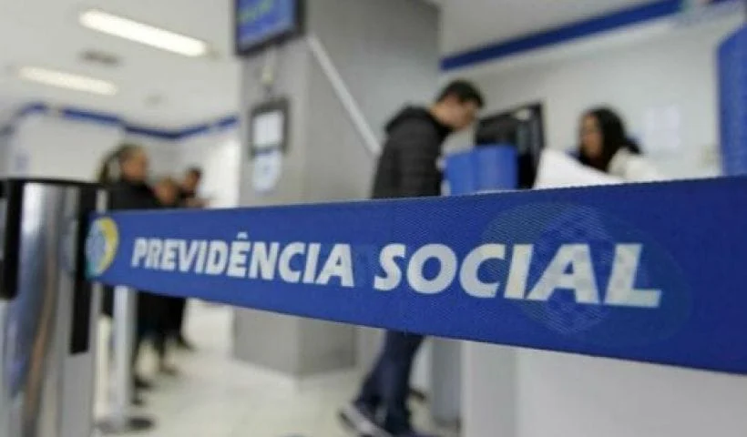 Mais de R$ 93 bilhões são pagos em benefícios de aposentadorias e pensões 1 O Regime de Previdência Complementar (RPC) pagou em 12 meses R$ 93 bilhões em benefícios de aposentadoria e pensão, alcançando