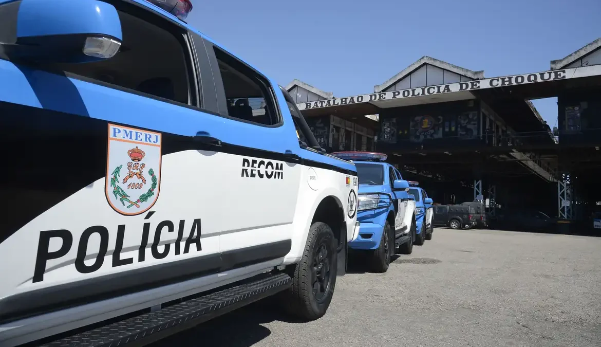 O processo seletivo para preencher 2 mil vagas para o curso de formação de soldados da Polícia Militar do Rio de Janeiro (PMRJ) será