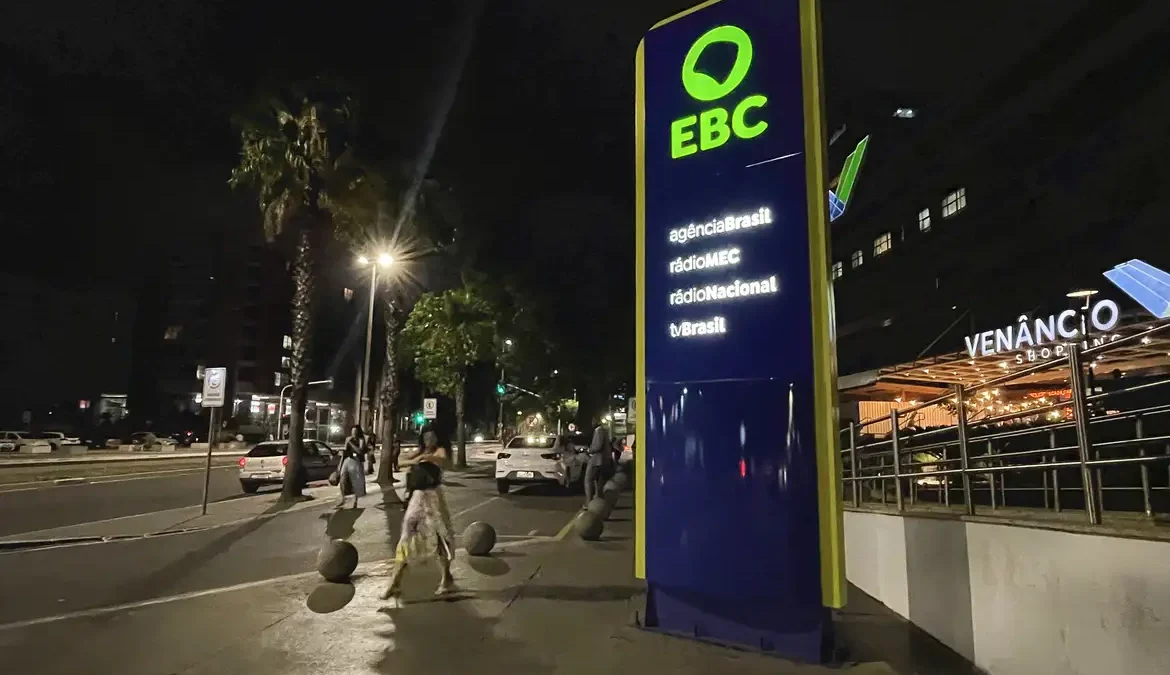 Institutos federais aderem à Rede Nacional de Comunicação Pública 1 Uma nova etapa da expansão da Rede Nacional de Comunicação Pública (RNCP) foi anunciada nesta quarta-feira (6), em Brasília, com a adesão