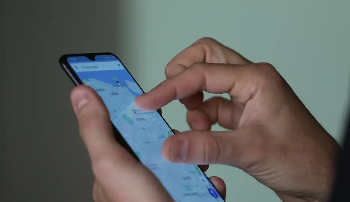 Celular Seguro: entenda como vai funcionar a plataforma 1 O aplicativo e o site Celular Seguro, lançados nesta terça-feira (19), permitem bloquear o aparelho, a linha telefônica e os aplicativos