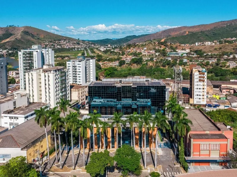 Prefeitura de Fabriciano faz balanço da gestão em 2023 e antecipa obras e projetos para 2024 1 Em 2023, a atual administração reafirmou o seu compromisso: ser uma gestão que trabalha para o cidadão e para deixar Coronel Fabriciano