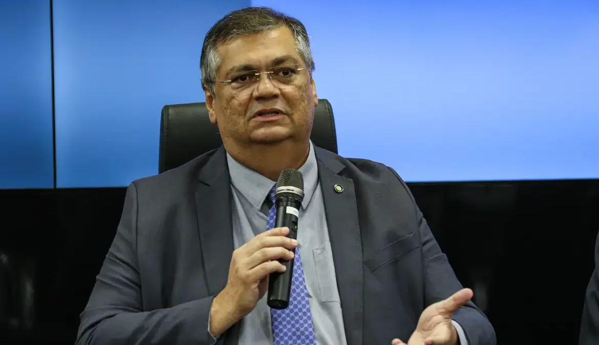Flávio Dino defende criação de Conselho Nacional das Polícias 1 Segundo Dino, a proposta foi enviada à Casa Civil da Presidência da República