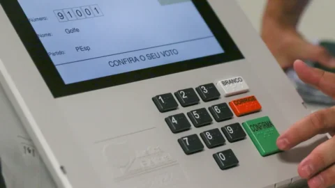 TSE: entidade não encontra falhas em código-fonte da urna eletrônica 7 TSE: entidade não encontra falhas em código-fonte da urna eletrônica