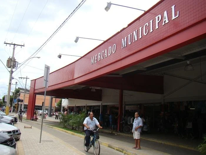 Sexta (26) tem Afeto no Mercado 1 Sexta (26), às 9h, acontecerá mais uma edição do “Afeto no Mercado”, no Mercado Municipal (na entrada pela rua Israel Pinheiro)