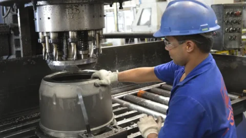 Entidades da indústria elogiam nova política para o setor