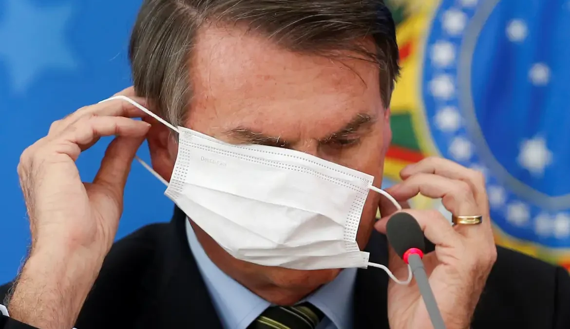 CGU conclui que certificado de vacinação de Bolsonaro é falso 1 A investigação originou-se de um pedido à Lei de Acesso à Informação (LAI) formulado no fim de 2022