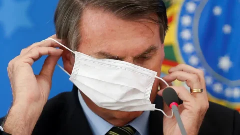 CGU conclui que certificado de vacinação de Bolsonaro é falso