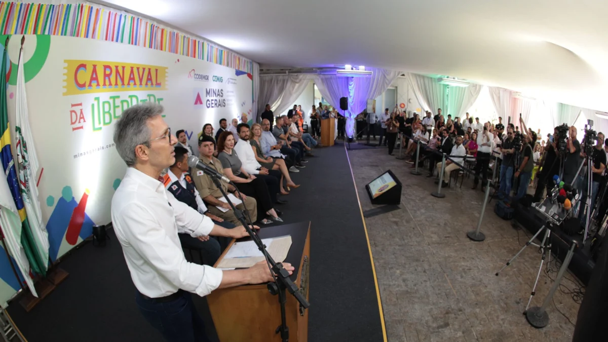 O governador Romeu Zema ressaltou a importância do Carnaval para o estado e destacou as diversas opções que Minas Gerais oferece para quem