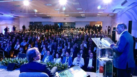 Governo Federal apresenta nova política industrial a empresários de SC