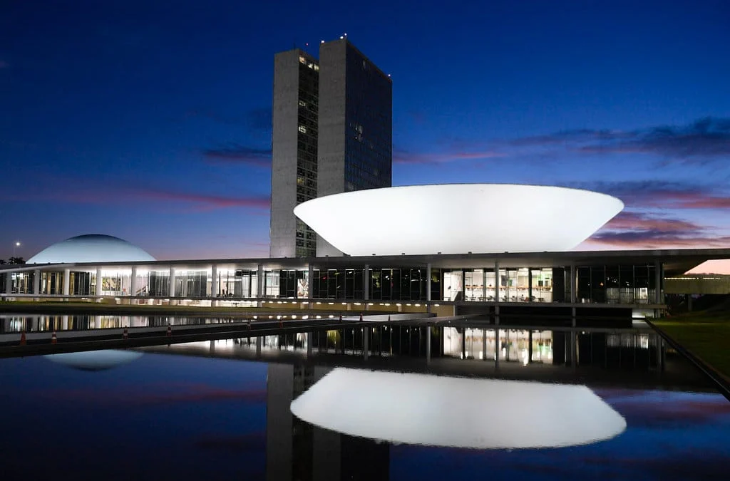 Congresso Nacional terá projeção sobre valores da democracia 1 Será realizada, a partir das 20h deste domingo (07/01), uma projeção na área externa do Congresso Nacional da bandeira do Brasil e da frase