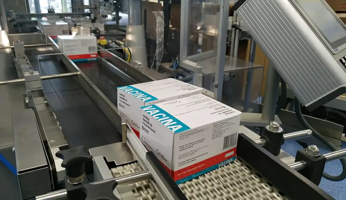 O Instituto de Tecnologia em Imunobiológicos da Fiocruz, Bio-Manguinhos, vai se tornar um laboratório de prontidão para produção de vacinas