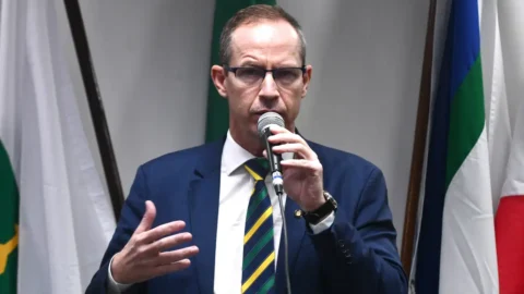 Capelli diz deixar ministério com sentimento de dever cumprido 2 Capelli diz deixar ministério com sentimento de dever cumprido