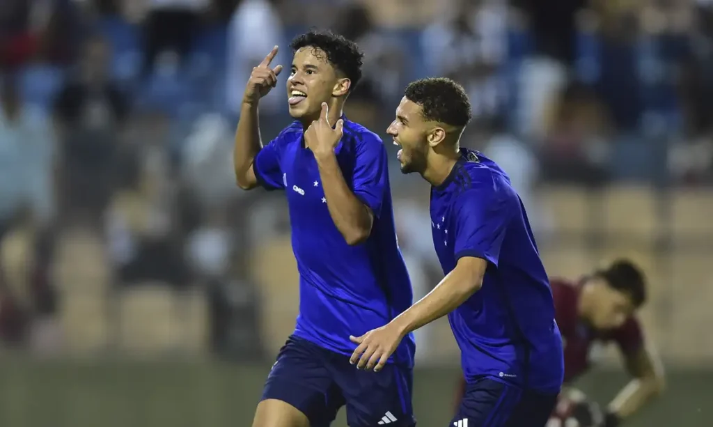 A Copa São Paulo de Futebol Júnior teve definidos nesta quarta-feira (17) os últimos classificados para a fase das quartas de final