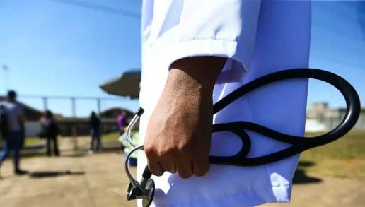 Estão abertas as inscrições para a primeira etapa do Exame Nacional de Revalidação de Diplomas Médicos Expedidos por Instituição