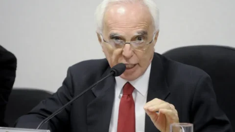 Morre em Brasília ex-ministro Samuel Pinheiro Guimarães