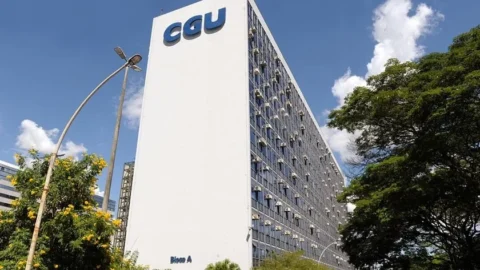 CGU julga, em 2023, 64 Processos Administrativos Disciplinares com aplicação de 40 penalidades expulsórias