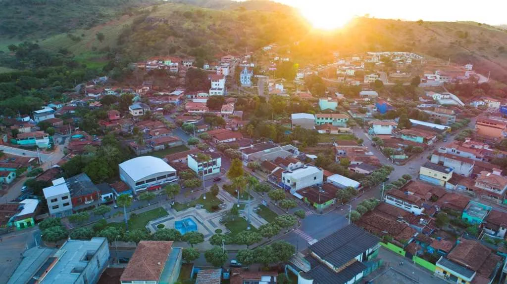 Calendário Administrativo 2024 da Prefeitura de Fernandes Tourinho 1 Cidade de Fernandes Tourinho, MG