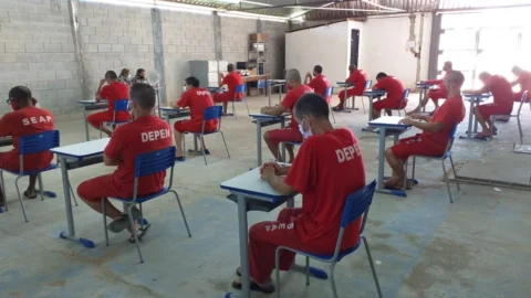 Enem PPL: mais de 60% dos detentos têm nota para buscar vagas em universidades