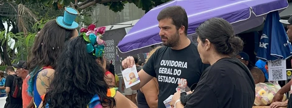 Ouvidoria Móvel realiza ação no primeiro dia de Carnaval em Belo Horizonte 1 A Ouvidoria-Geral do Estado de Minas Gerais (OGE/MG) realizou ação do projeto Ouvidoria Móvel em 27/1, primeiro dia oficial de Carnaval