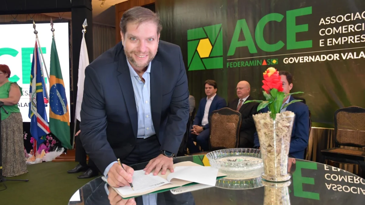 O presidente Stefano Couri em foto da ACE-GV, durante a sua posse como presidente desta instituição