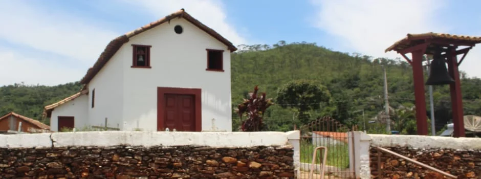 Capela do século 18 em Sabará é restaurada por meio do Programa Minas para Sempre 1 A Capela de Santo Antônio do Pompéu, em Sabará, recebe trabalhos de restauro desde o início deste mês