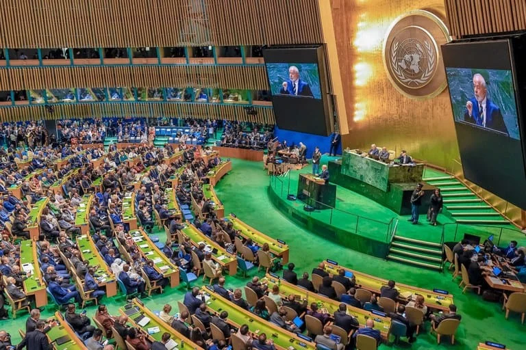 Brasil quita dívidas com organismos internacionais e reforça suporte ao multilateralismo 1 O Governo brasileiro saldou, em 2023, R$ 4,6 bilhões em compromissos financeiros com instituições internacionais