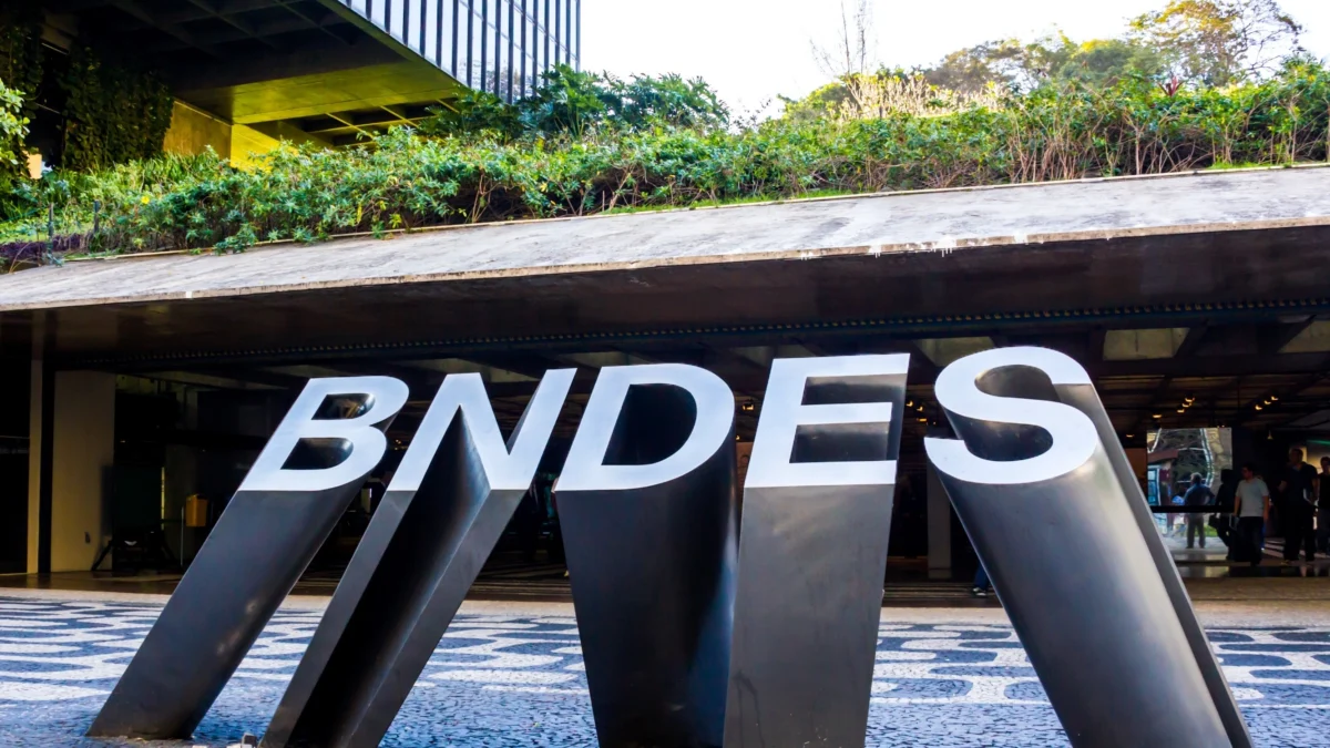 Projeto de lei para reforçar capacidade de financiamento do BNDES é enviado ao Congresso 1 O Governo Federal encaminhou ao Congresso Nacional, em dezembro, projeto de lei com propostas que vão reforçar a capacidade
