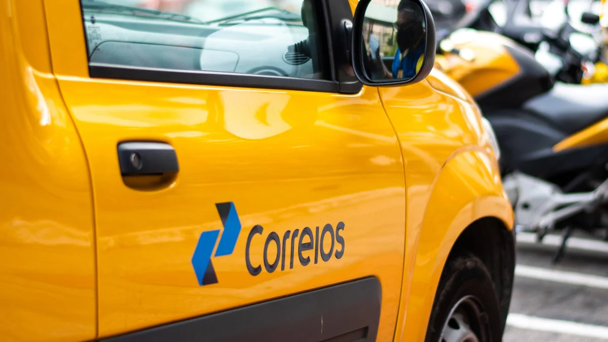 Correios estão com editais para interessados em expandir o próprio negócio 1 Com a proposta de um “Correios Para Chamar de Seu”, a estatal vem trazendo novidades para flexibilizar a sua rede de atendimento