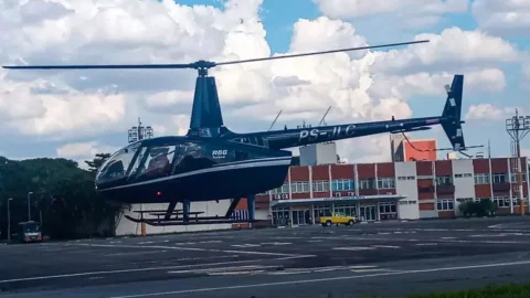Operação de busca por helicóptero no litoral de SP completa uma semana