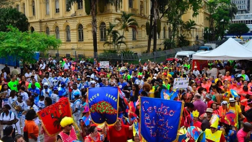 Cemig alerta sobre a segurança com a rede elétrica no pré-Carnaval 1 A Cemig preparou algumas dicas para que os foliões festejem com alegria e evitem acidentes com a rede elétrica