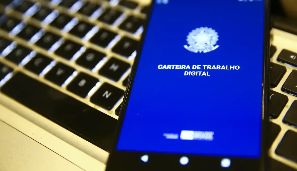 O maior crescimento do emprego formal em 2023 ocorreu no setor de serviços