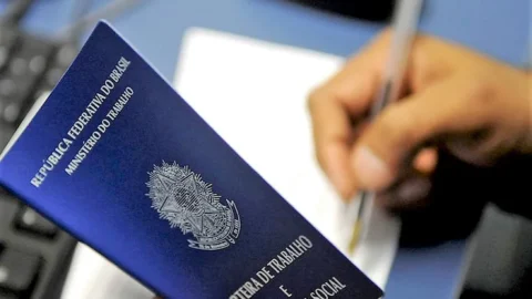 Taxa média de desemprego em 2023 é a menor desde 2014 4 Taxa média de desemprego em 2023 é a menor desde 2014