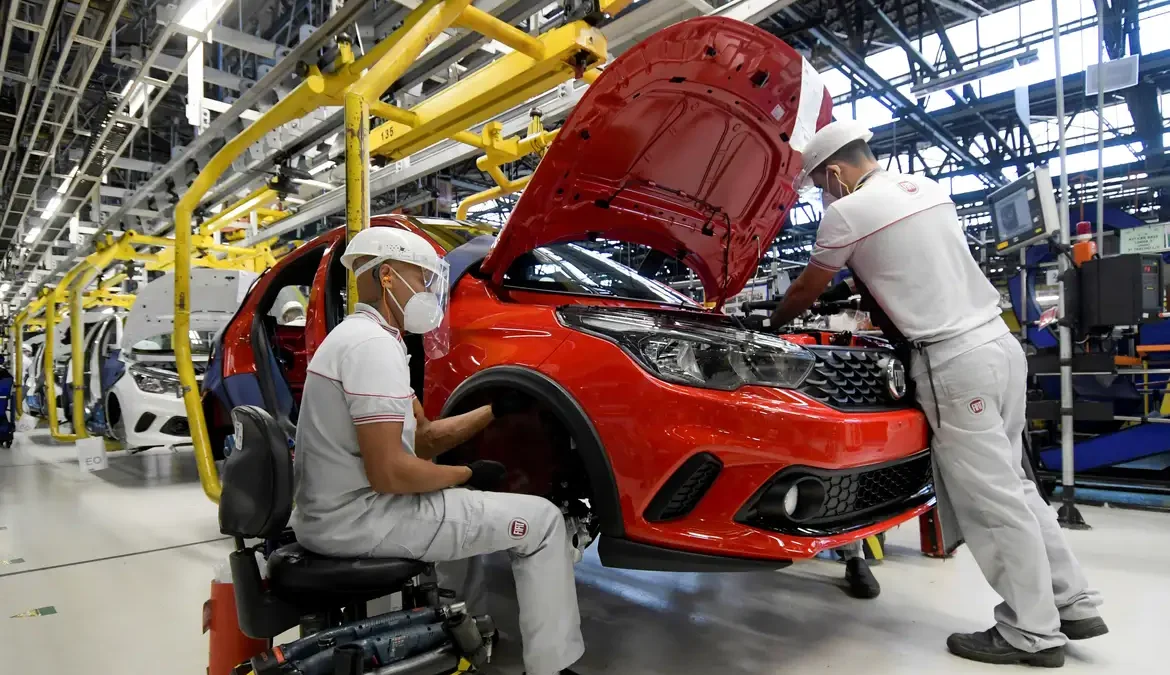 Venda de veículos cresce 12% em 2023, diz balanço da Fenabrave 1 As vendas de veículos automotores em todo o país cresceram 12,02% em 2023 na comparação com 2022