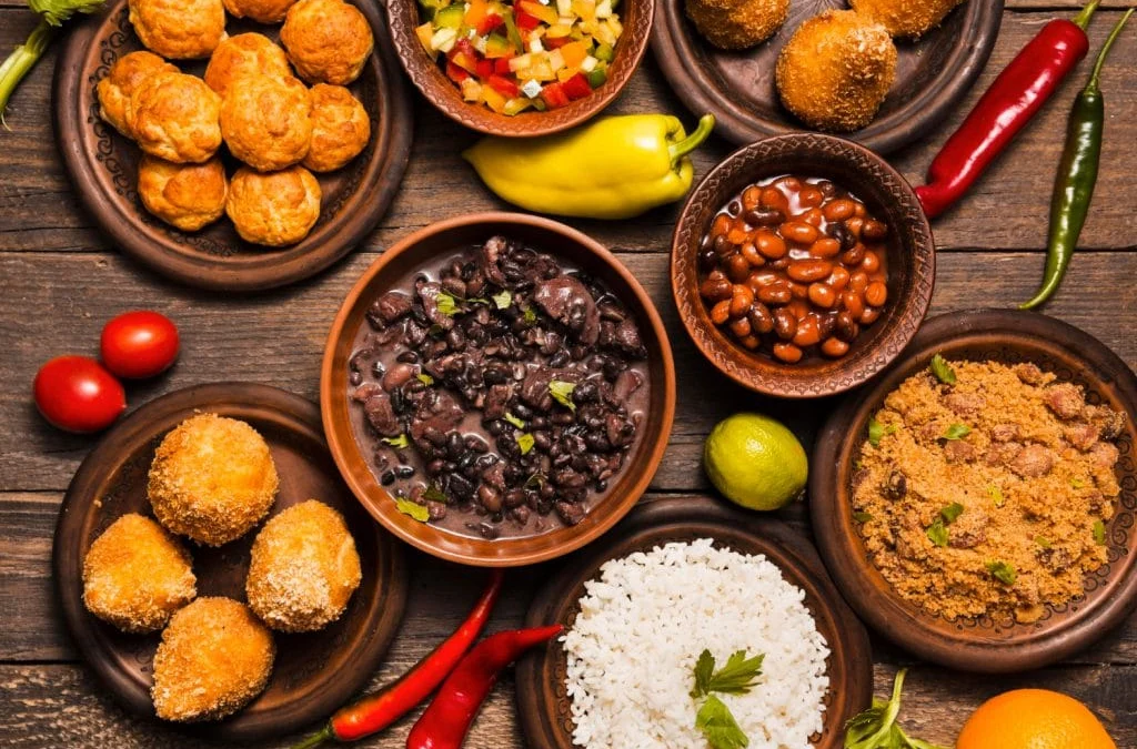Culinária brasileira conquista o 12º lugar em ranking internacional 1 Cheiro, tempero e sabores são as marcas da culinária brasileira, que alcançou a 12ª posição no ranking internacional da Taste Atlas