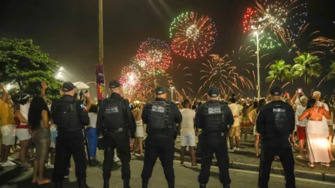 Segurança no réveillon do Rio tem prisões por reconhecimento facial 10 Segurança no réveillon do Rio tem prisões por reconhecimento facial