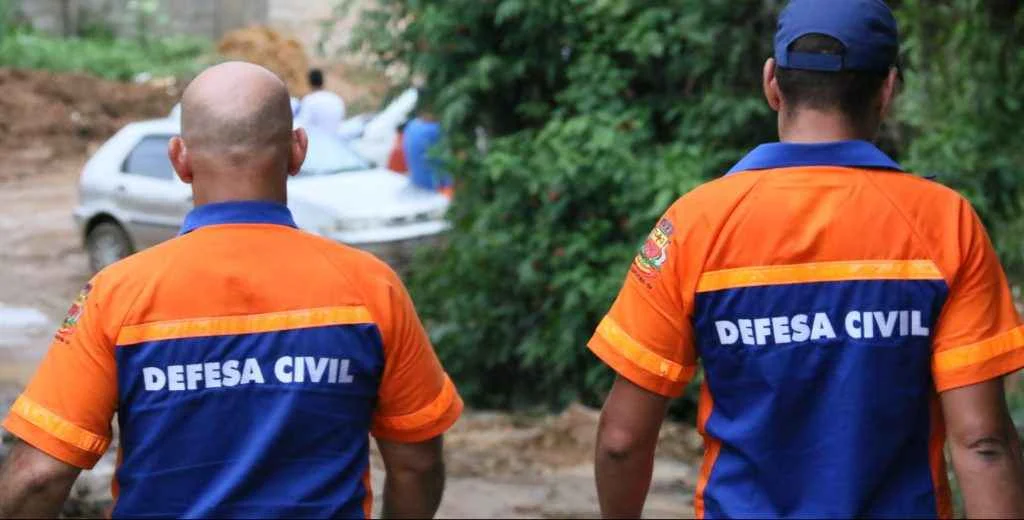 Defesa Civil Governador Valadares-Boletim 01 1 O Rio Doce segue sendo monitorado em toda a sua bacia e qualquer mudança será imediatamente comunicada por meio dos canais oficiais