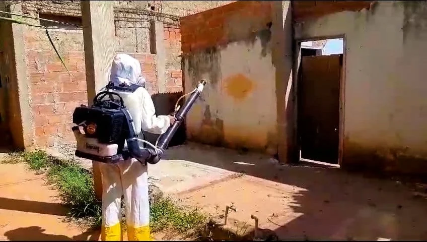 Prefeitura de Caratinga realiza ação intensiva de combate ao Aedes aegypti no Bairro Nossa Senhora Aparecida 1 Desde a última sexta-feira, dia 19 de janeiro, a Secretaria Municipal de Saúde de Caratinga, está realizando uma ação intensiva de combate