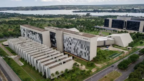 STJ: plano de saúde não pode recusar cliente por estar negativado