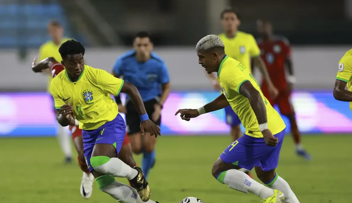 O Brasil é o segundo colocado da chave, com seis pontos, um a menos que o Equador, que disputou um jogo a mais na tabela