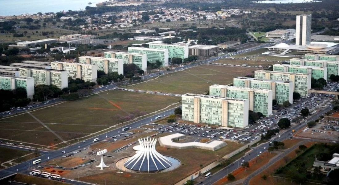 Enem dos Concursos: governo quer serviço público com a cara do Brasil 1 Apelidada de Enem dos Concursos, a seleção terá provas simultâneas em 220 cidades de todo o país no dia 5 de maio