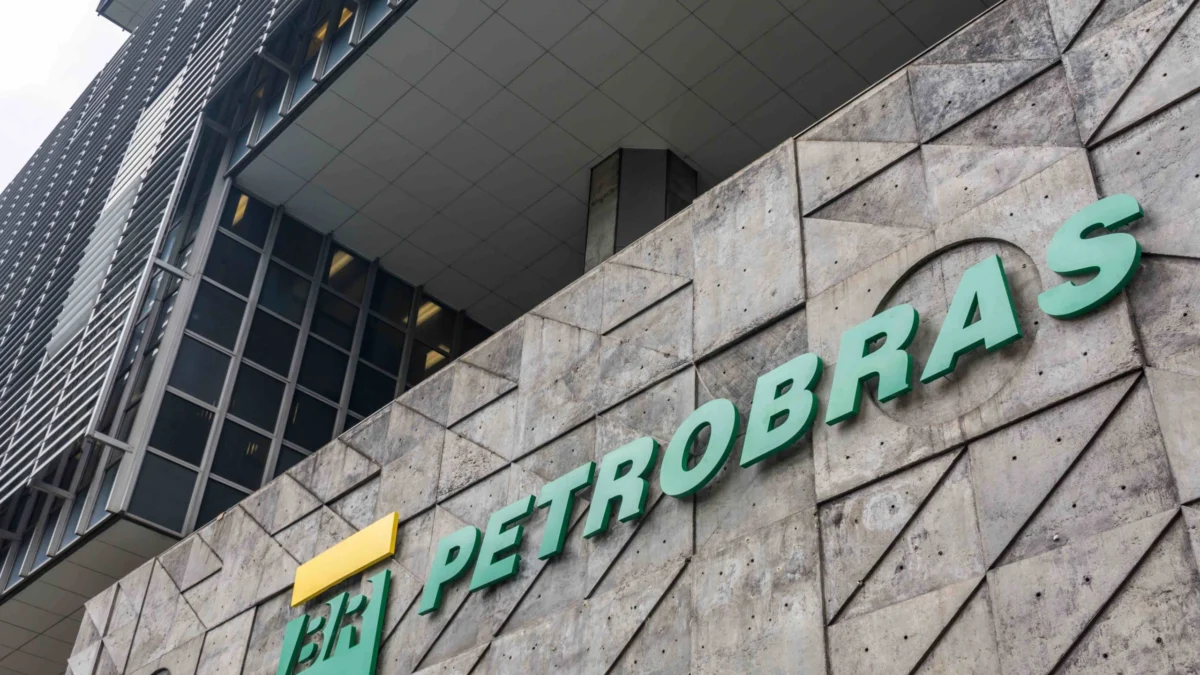 O recém-lançado concurso público da Petrobras, que prevê 916 vagas para nível técnico, além da formação de cadastro de reserva, acaba