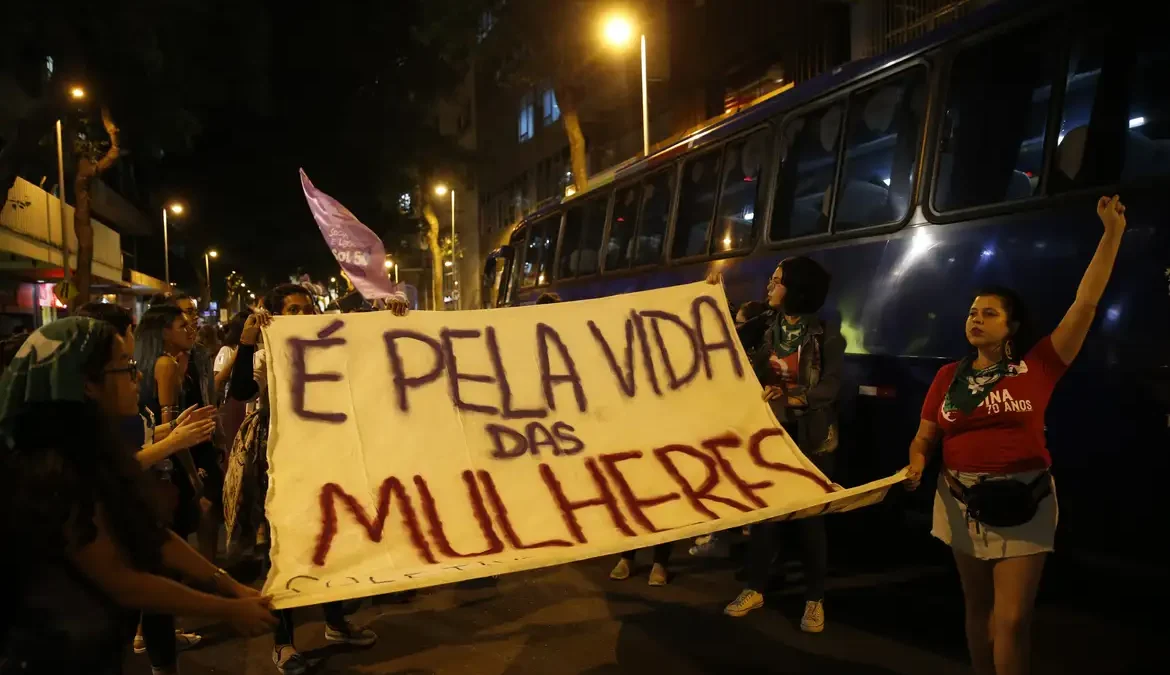 Hospital se nega a implantar DIU e alega valores religiosos 1 Parlamentares de São Paulo acionaram o Ministério Público para que investigue um Hospital São Camilo