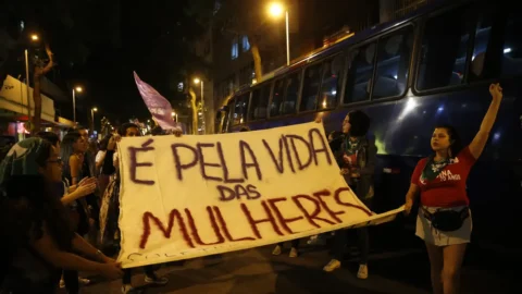 Hospital se nega a implantar DIU e alega valores religiosos 1 Hospital se nega a implantar DIU e alega valores religiosos