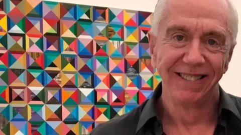 Polícia investiga morte de galerista americano no Rio