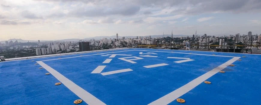 Anac fecha 28 aeroportos e helipontos privados no Brasil 1 A Agência Nacional de Aviação Civil (Anac) determinou o fechamento do tráfego aéreo de 28 aeroportos e helipontos privados em todo país