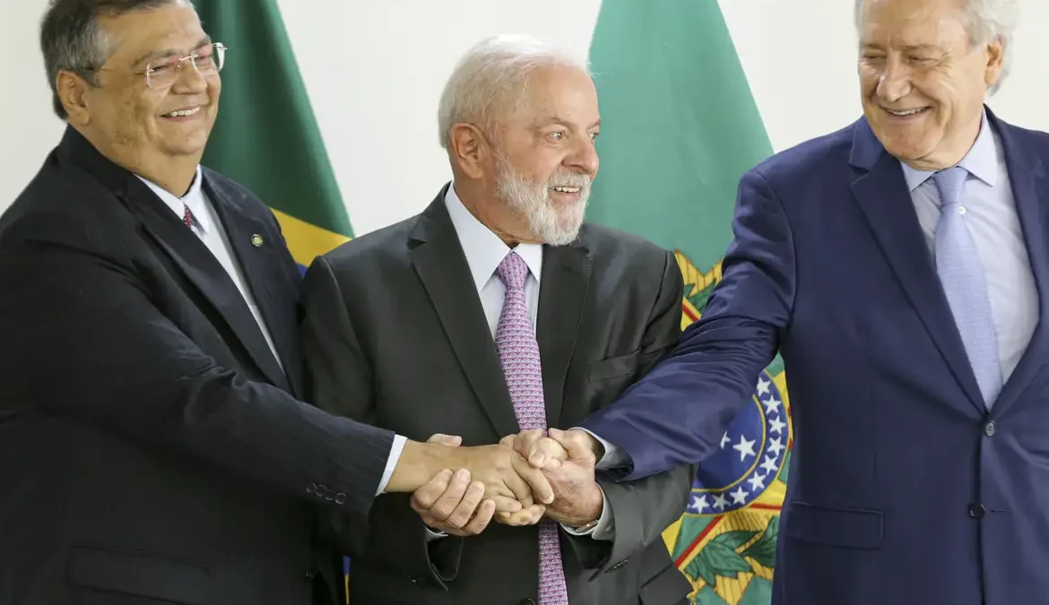 O ex-ministro do Supremo Tribunal Federal (STF) Ricardo Lewandowski assumirá o Ministério da Justiça e Segurança Pública