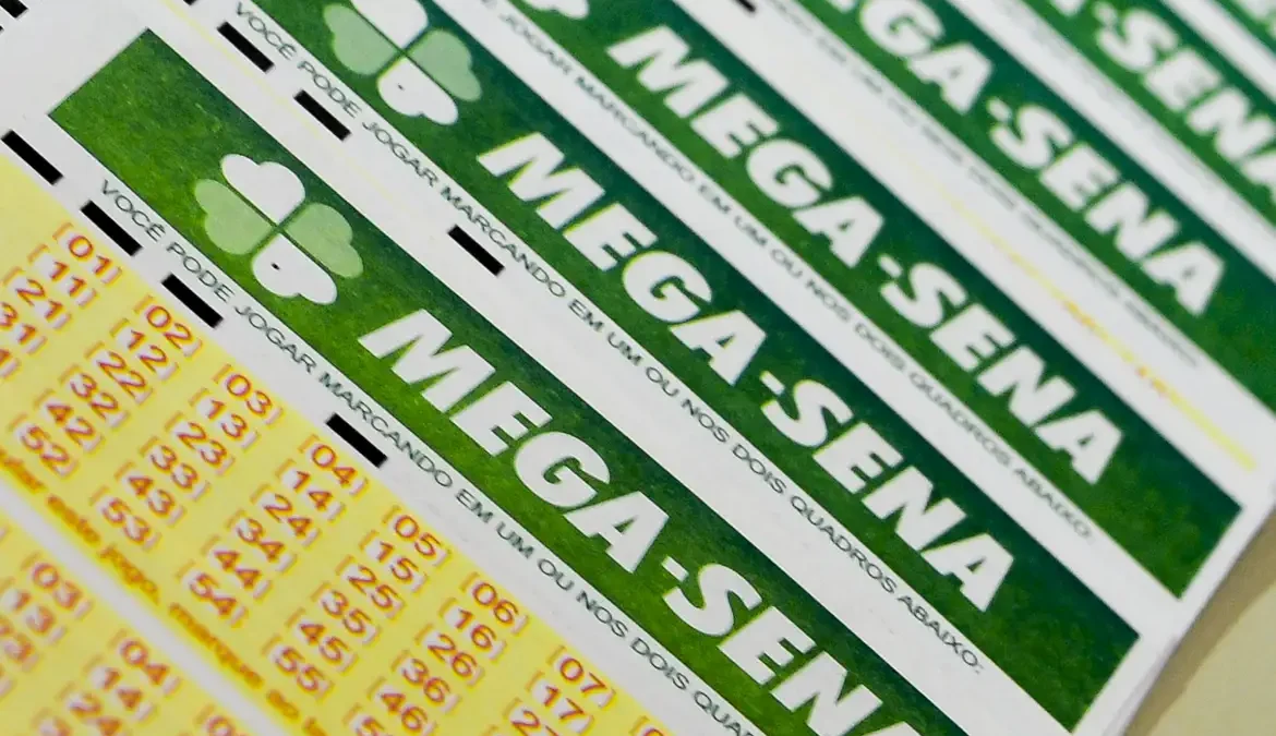 Mega-Sena sorteia nesta terça-feira prêmio acumulado em R$ 21 milhões 1 As seis dezenas do concurso 2.676 da Mega-Sena serão sorteadas hoje (16)