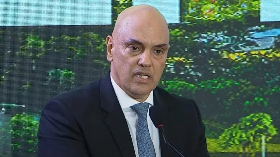 Moraes participou do ato em defesa da democracia, no Congresso Nacional
