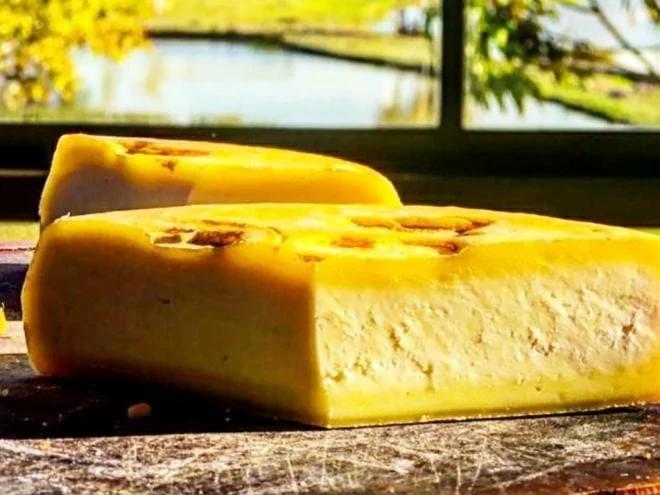 Dia Mundial do Queijo em Juiz de Fora terá visita guiada à Epamig ILCT 1 Produto comumente associado à culinária e à identidade cultural de Minas Gerais, o queijo tem uma data própria, 20 de janeiro é o Dia